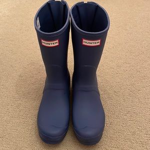 Navy blue hunters with hot pink buckle